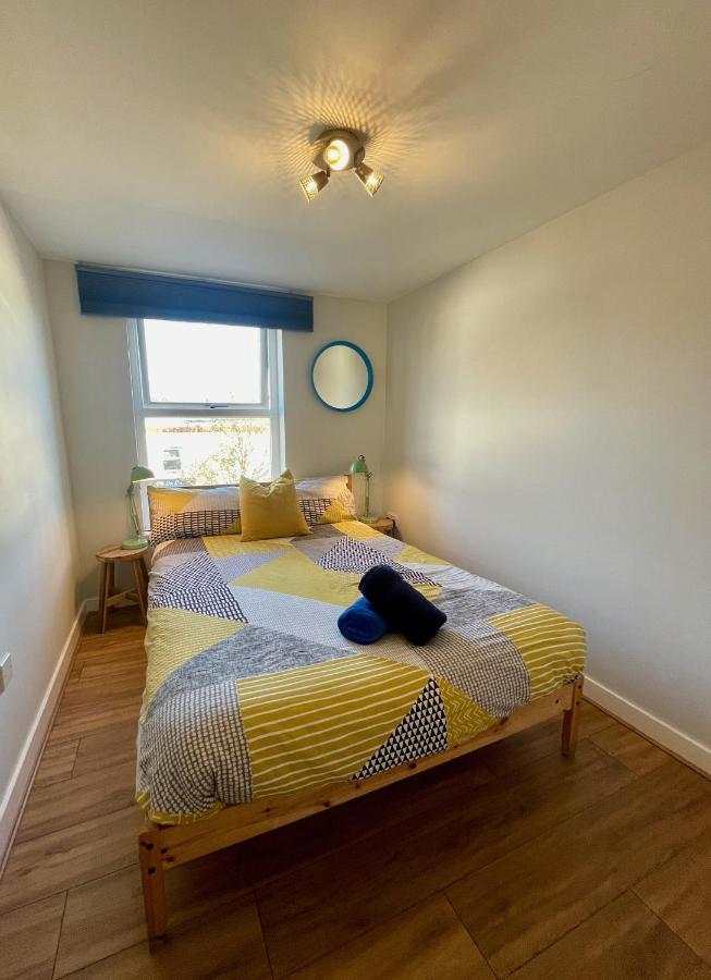 **6 Person City Centre Apartment** カーディフ エクステリア 写真